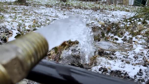 水泵管的水流 高质量的4K镜头 — 图库视频影像