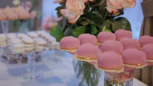 Beautiful Bright Buffet Many Sweet Snacks Candy Bar Waiting Guests — Vídeo de stock