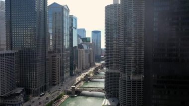 Chicago Illinois ABD hava aracı görüntüsü Chicago Downtown gökdeleni. Yüksek kalite 4k görüntü