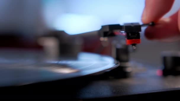 Close Shot Hands Placing Vintage Turntable Spinning Vinyl Record High — 图库视频影像