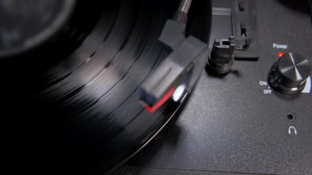 Vintage Turntable Spinning Vinyl Record High Quality Footage — Stock Video