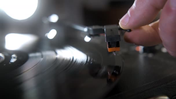 Vintage Turntable Spinning Vinyl Record High Quality Footage — 图库视频影像