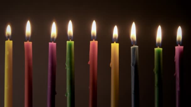 Velas Hanukkah Colores Ardientes Inflar Guisar Con Aliento Imágenes Alta — Vídeos de Stock