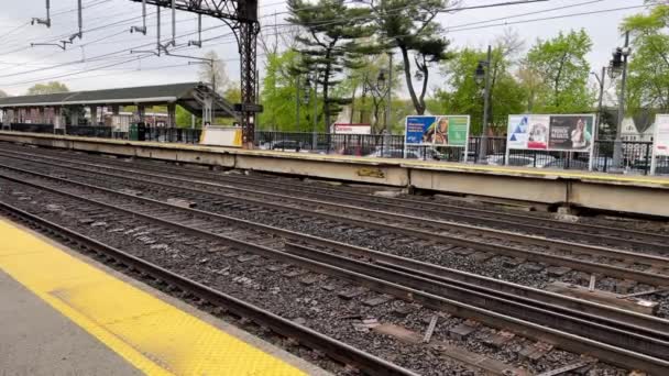 ニューヨーク市 2023年3月30日 Mta列車が駅に停車する 高品質4K映像 — ストック動画