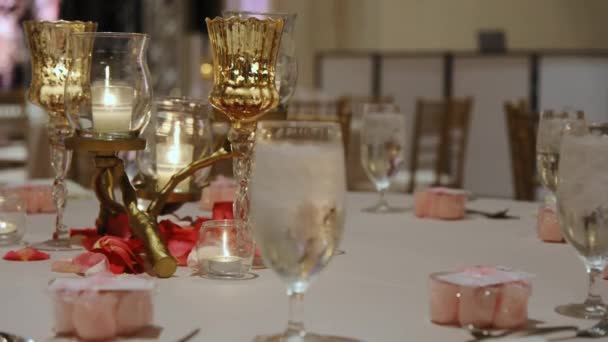 Kutlamalar Için Büyük Bir Salon Bir Düğün Salonu Dekorasyonu Yüksek — Stok video