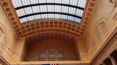 Chicago, Illinois, ABD. 20 Mayıs 2023, Kuzey Kanal Caddesi 'ndeki Union İstasyonu. Yüksek kalite 4k görüntü