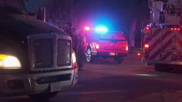 Police Car Emergency Vehicle Lights People City Night Street Shot — Stock Video