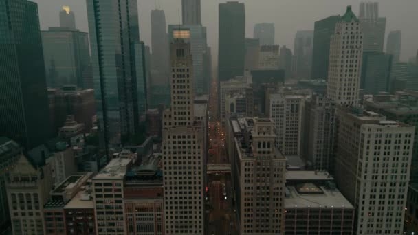 Drone Shot Smoky Air Canadian Wildfires Blankets Midwestern Skies Chicago — Vídeo de Stock