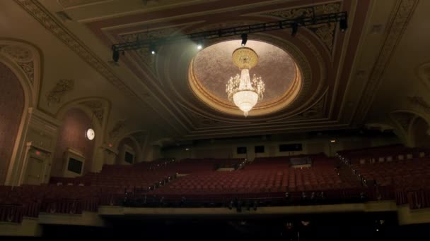 Elegancki Klasyczny Teatr Sceną Szeroki Strzał Wydział Wewnętrzny Chicago Stany — Wideo stockowe