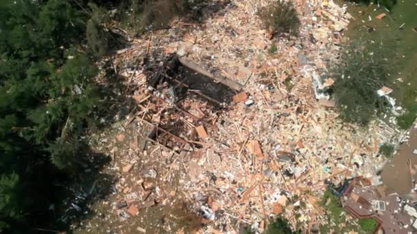 Zničený Rodinný Dům Majetek Zcela Poškozený Únikem Propanu Letecký Záběr — Stock video