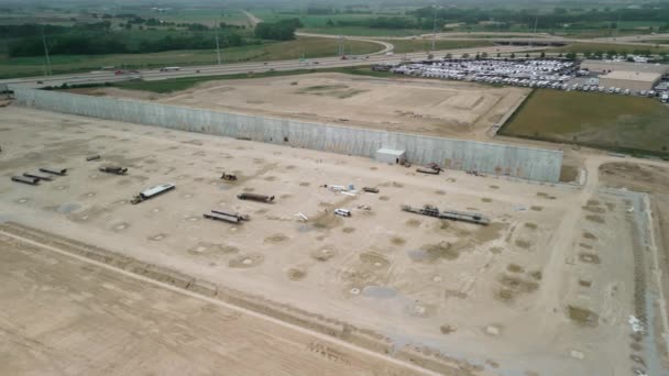 Construction Entrepôt Bâtiment Industriel Sur Charpente Légère Des Images Drones — Video