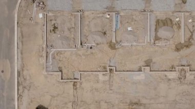 Ev inşaatına hazırlanıyorum. Aile inşaatı. Gündüz çekimi. Drone 'un üstünde. Yüksek kalite 4k görüntü