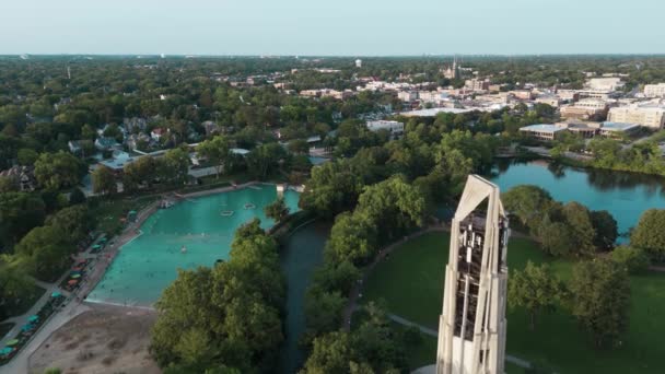 Letecký Snímek Rezidenční Městské Čtvrti Centru Naperville Usa Vysoce Kvalitní — Stock video