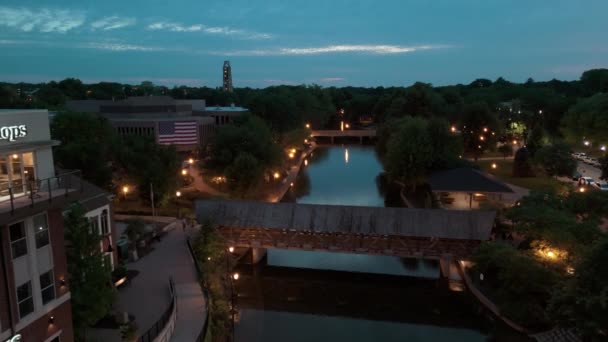 Aerial Wide Shot Downtown Naperville Evening Time Naperville Usa 28Jul — Stock Video