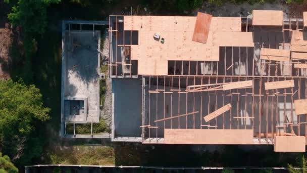家の家族の建築現場の要素 家を建てる フロリダ ドローンショットの上 高品質の4K映像 — ストック動画