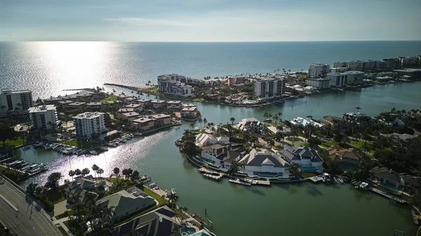 Napoli Deki Evlerin Havadan Çekilmiş Fotoğrafı Florida Nın Lüks Mahalleleri Telifsiz Stok Imajlar