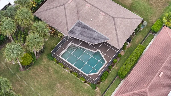 Fent Drón Kilátás Nyílik Vetített Medence Lanai Floridában Házak Kiváló Stock Kép