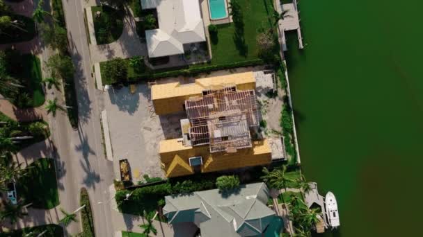 Casa Local Construção Família Construção Madeira Uma Casa Florida Acima — Vídeo de Stock