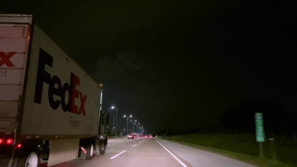 Amplo Ângulo Pov Visão Condução Caminhão Fedex Entrega Encomendas Tempo — Vídeo de Stock