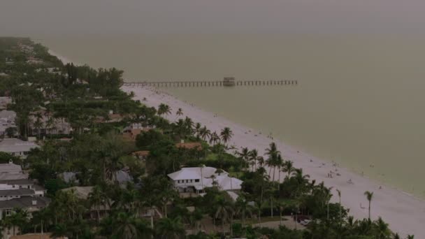Повітряний Постріл Пірсу Поблизу Міста Неаполь Флорида Високоякісні Кадри — стокове відео