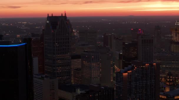 Широкая Воздушная Съемка Детройта Вечернее Время Высококачественные Кадры — стоковое видео