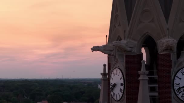 Vue Aérienne Rapprochée Vieux Temple Église Catholique Campagne Naperville Soirée — Video