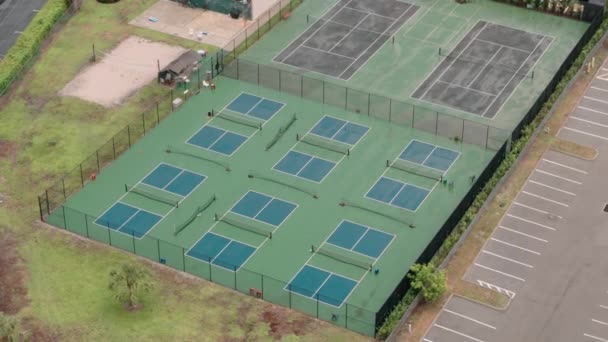Вид Воздуха Спортивный Клуб Множеством Теннисных Кортов Высококачественные Кадры — стоковое видео