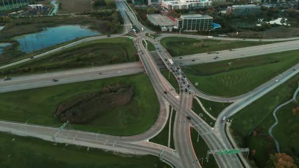 Vista Panorámica Del Dron Famosa Intersección Carreteras Con Tráfico Múltiples — Vídeos de Stock