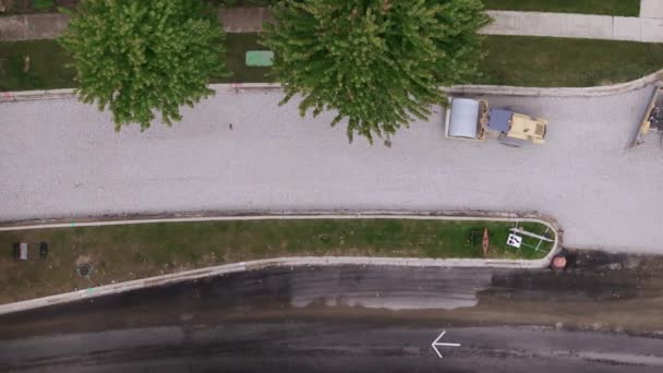 Luftaufnahme Über Den Asphaltstraßenbau Vororten Schuss Von Oben Hochwertiges Filmmaterial — Stockvideo