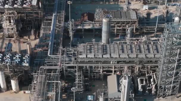 Petrol Gaz Rafinerisi Petrokimya Fabrikasının Insansız Hava Aracı Görüntüleri Geniş — Stok video