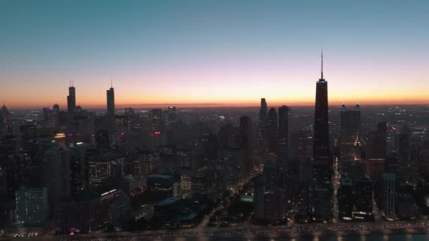 Chicago Downtown Zgârie Nori Timp Colorat Apus Drone Imagini Largi — Videoclip de stoc