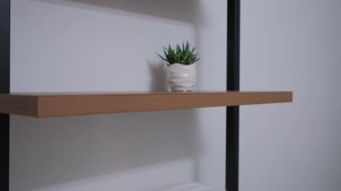 Modern Lüks İç Yatak Odaları 'nın elementleri yeni bir ev tasarlıyor, kamerayı hareket ettiriyor. Yüksek kalite 4k görüntü