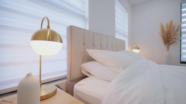 Elements Modern Luxurious Interieur Slaapkamers Een Nieuw Huis Verplaats Camera — Stockvideo