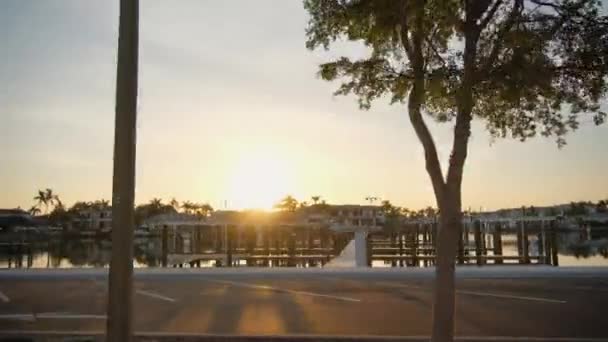 Флорида Берег Будинками Пальмами Вранці Або Заході Сонця Вид Збоку — стокове відео