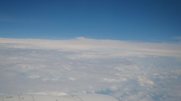 Cielo Azul Nubes Vistas Por Los Pasajeros Través Ventanas Ojos — Vídeos de Stock