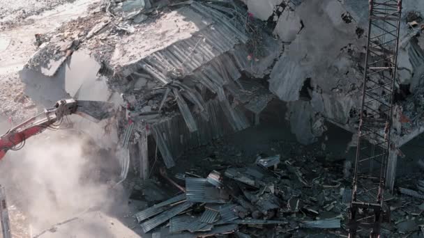 Demolition Building Excavator Working Rubbish Demolition Site Drone Shot Destroyed — Stock Video