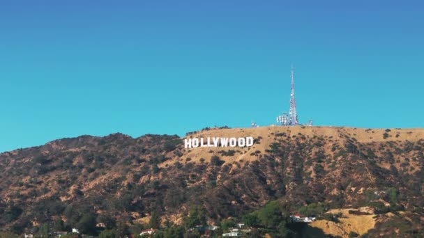 Flygfoto Hollywood Skyltar Med Vita Bokstäver Det Los Angeles Högkvalitativ — Stockvideo