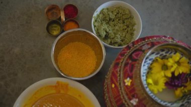 Hint düğünü geleneksel dekorasyon unsurları. Kamerayı çek. Yüksek kalite 4k görüntü