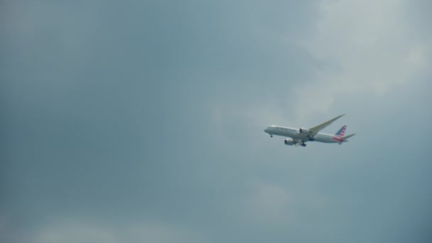 Airlines Літак Приземляється Аеропорту Вдень Чикаго Сша Жовтня 2023 Високоякісні — стокове відео