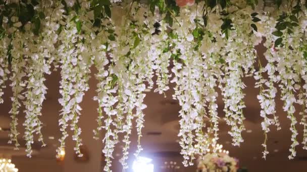 Restaurant Hochzeitsdekoration Kameraansicht Verschieben Hochwertiges Filmmaterial — Stockvideo