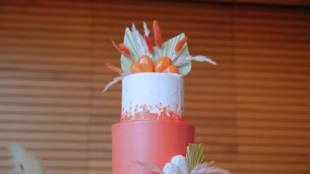 イベントのモダンな装飾のウェディングケーキ 高品質の4K映像 — ストック動画