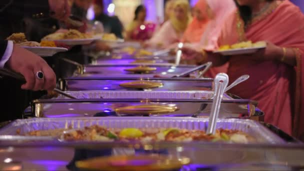 Närbild Triangle Buffet Dishes Middag Chafing Dish Evenemanget Högkvalitativ Film — Stockvideo