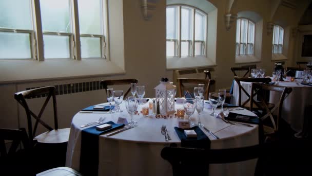 Mesa Banquete Local Configurar Servido Louça Jantar Prataria Evento Casamento — Vídeo de Stock