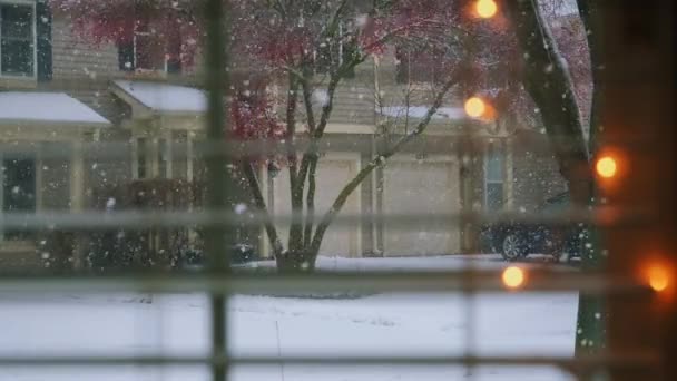 Сніг Упав Вид Вікна Вид Будинку Через Жалюзі Високоякісні Кадри — стокове відео