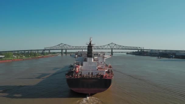 Drone Shot Mississippi River Waterfront Bridge New Orleans Louisiana Aerial — Αρχείο Βίντεο