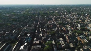 Louisiana, New Orleans şehir merkezinin geniş insansız hava aracı görüntüsü. Yüksek kalite 4k görüntü
