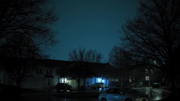 Karanlık Bir Odanın Penceresinden Şimşek Çakıyor Gece Vakti Geniş Açı — Stok video