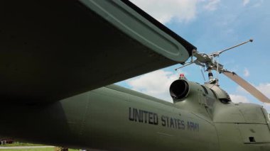 Klasik Amerikan askeri helikopterinin pervane bıçakları. Geniş görüş. Yüksek kalite 4k görüntü