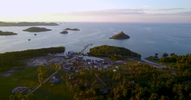 Abendliche Ansicht Des Dorfes Riung Der Nähe Des Island Marine — Stockvideo