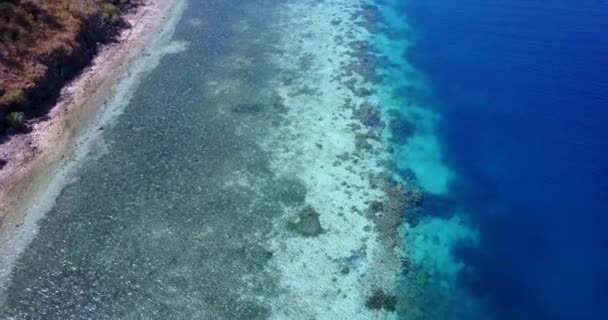 Αεροφωτογραφία Της Nunsa Tiga Ενός Νησιού Στο Θαλάσσιο Πάρκο Νησιών — Αρχείο Βίντεο
